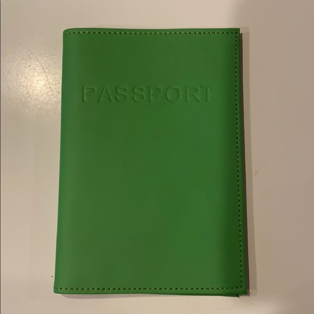 NWOT Passport Cover